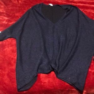 Navy blue knit long sleeves top